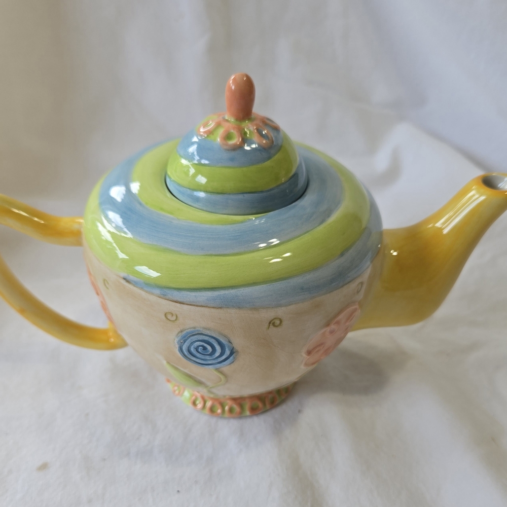 Oneida Multicolor Ceramic Teapot